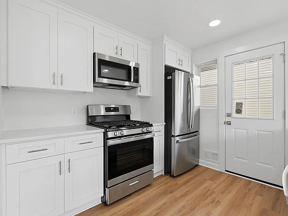 5th image of 1545 11th St S
