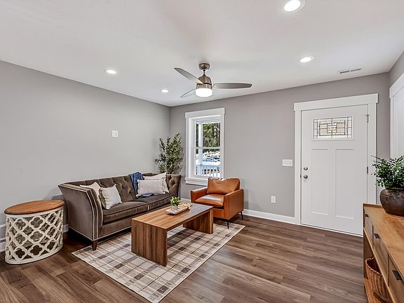 4th image of 289 Aspen Hill Dr