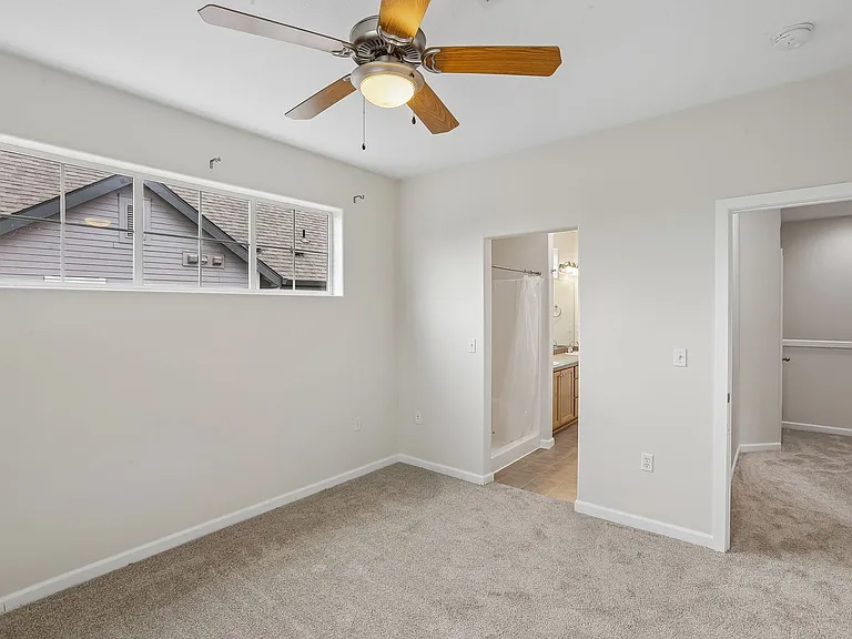 10805 NE Red Wing Way #201 — Photo 23