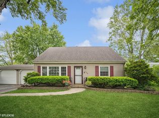 766 Fox River Rd, Valparaiso, IN 46385