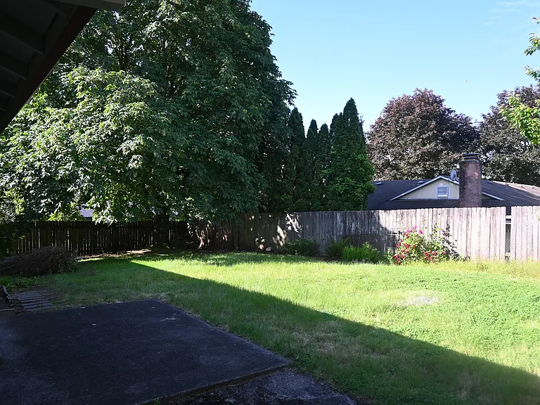 2416 SE Blairmont Dr — Photo 16