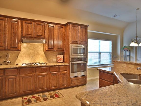 5th image of 1425 Montego Ct