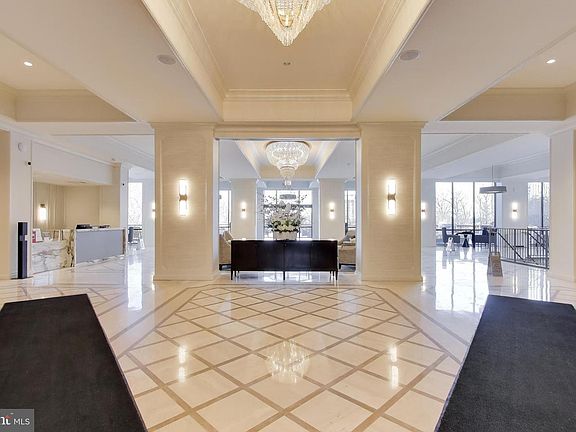 3rd image of 5225 Pooks Hill Rd APT 1319S