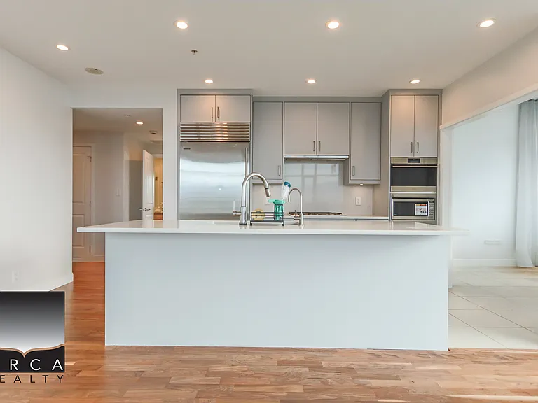 1333 W 11th Ave #1502 — Photo 5