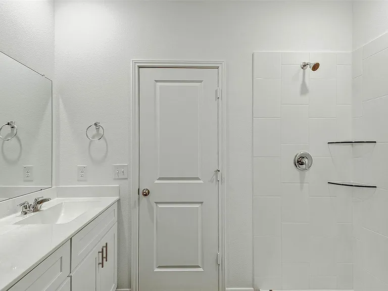 25821 Hedgerow Dr — Photo 25