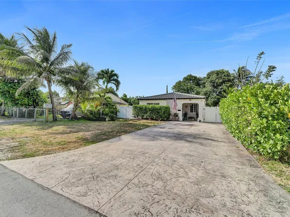 2826 Dewey St, Hollywood, FL 33020