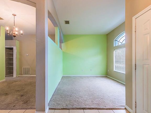 4th image of 1384 Wildberry Ln