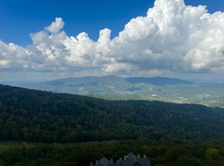 303 Sugar Top Dr #3827, Banner Elk, NC 28604