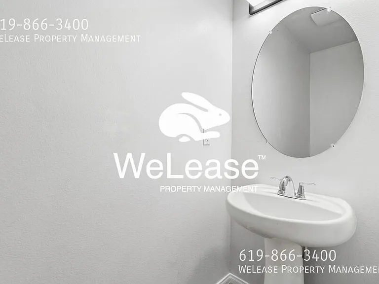 4300 Newton Ave #8 — Photo 17