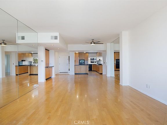 5th image of 2604 E 20th St Unit 305