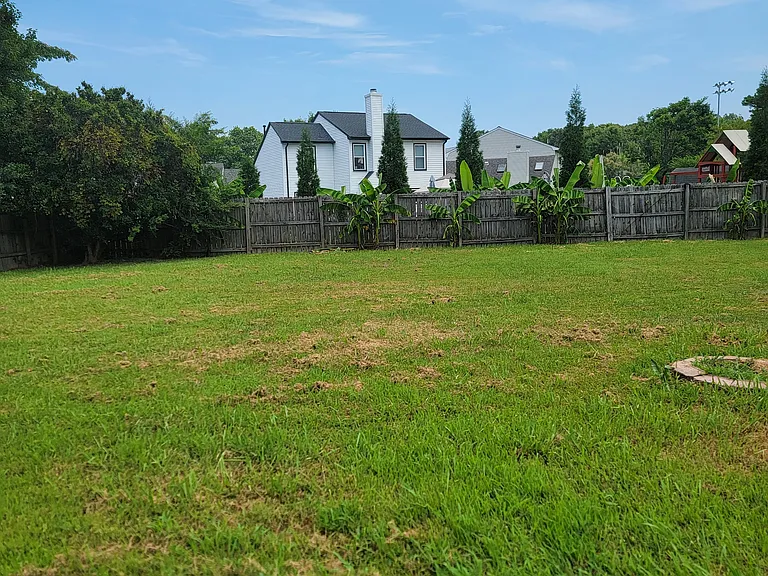 904 Alewife Ct — Photo 33