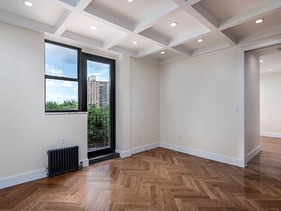 2nd image of 941 Washington Ave #350