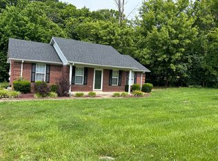 100 Valleyview Dr, Bardstown, KY 40004