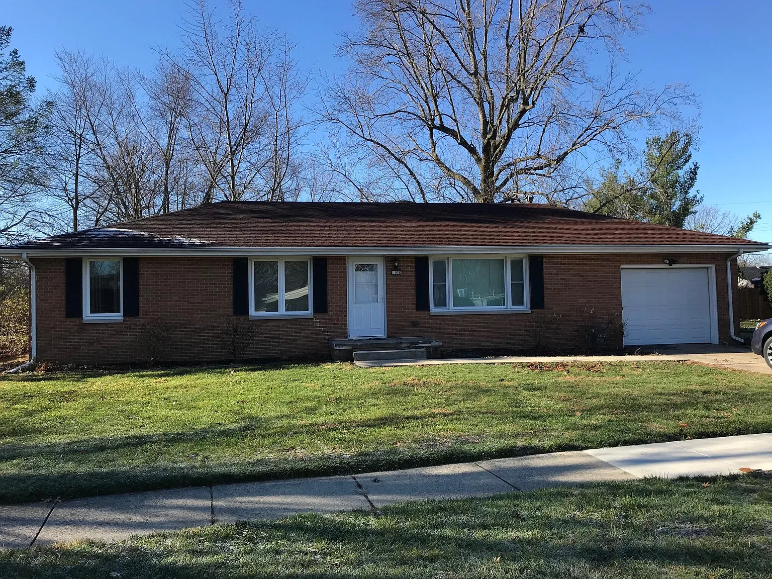 1109 Broadmoor Dr photo 1