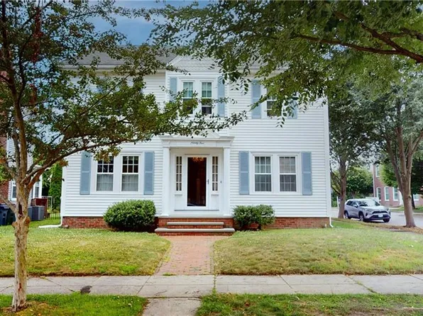 95 Burlington St, Providence, RI 02906