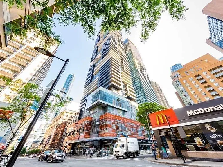 7 Grenville St #1009 — Photo 1