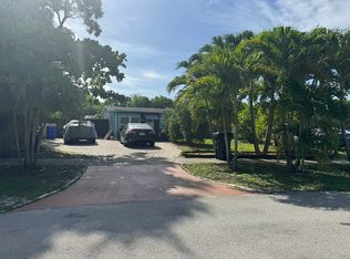 450 SW 22nd Ave #R, Fort Lauderdale, FL 33312