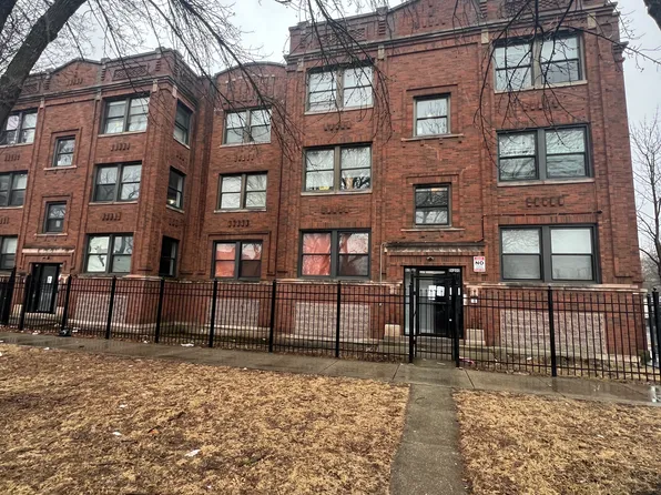 73 E 69th St APT 3, Chicago, IL 60637