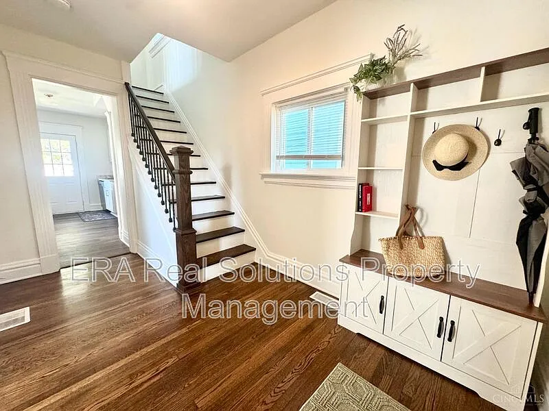 3 bed, 2.0 bath, $2,350 — Photo 4