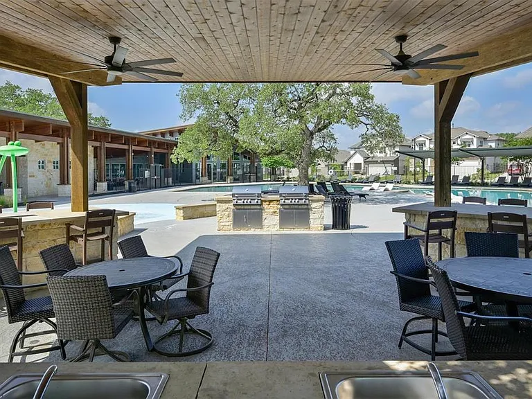 1808 Donetto Dr — Photo 24