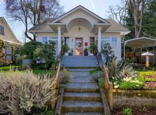225 E Clarendon St, Gladstone, OR