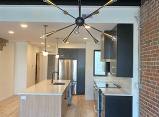 312 E Adams St #A, Springfield, IL 62701