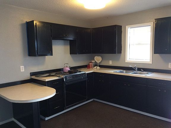3rd image of 620 S Avenue D APT D