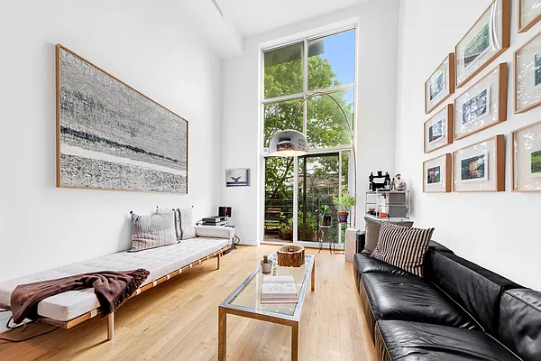84 Eagle Street #2C