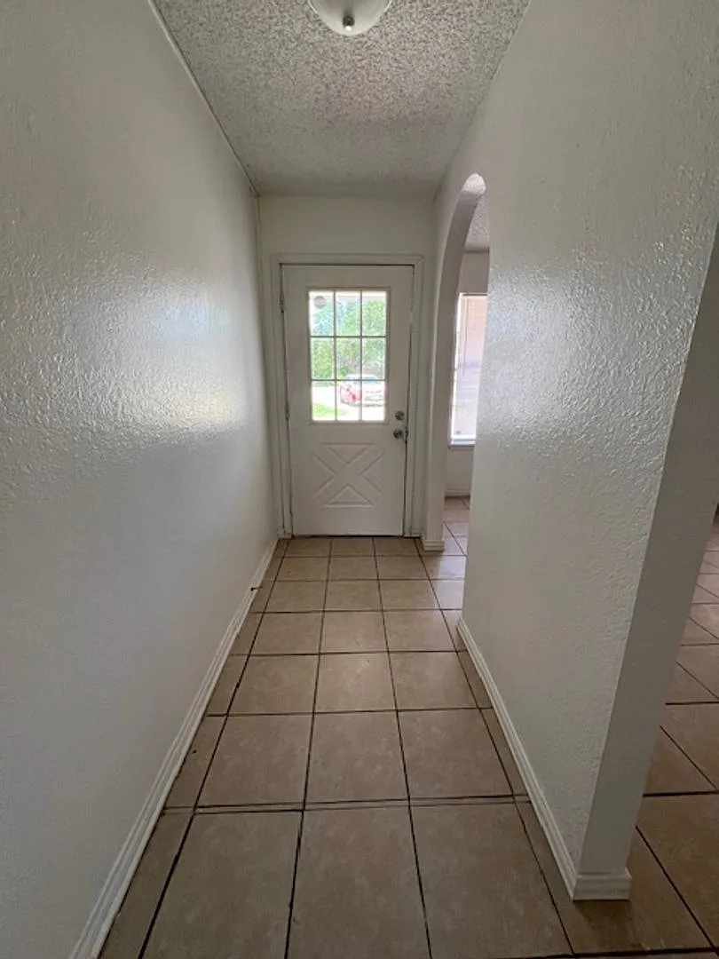 4826 Stonecrest — Photo 3