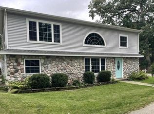 2341 Cedar Dr, Reading, MI 49274
