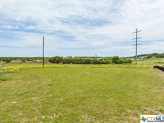 5th image of 1402 Stone Russell Dr