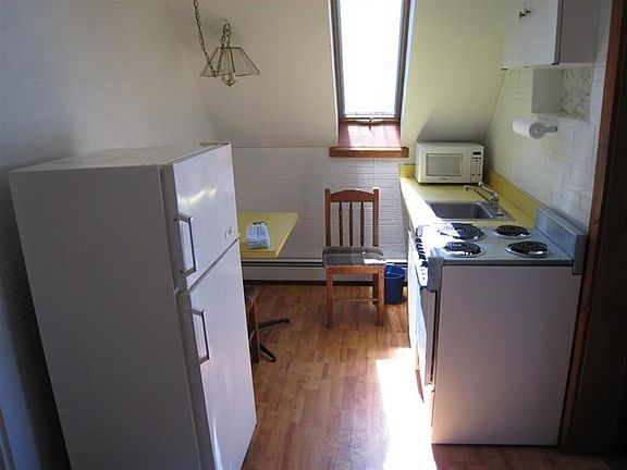 3rd image of 89 College Ave #A