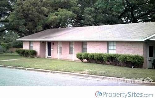 1st image of 905 Berrywood Dr