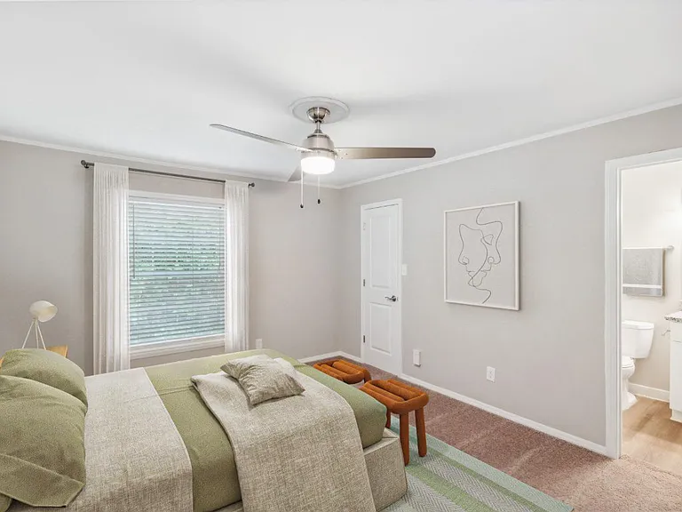 Lake Johnson Mews — Photo 44