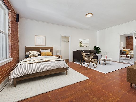 3rd image of 1843 N Cherokee Ave APT 302