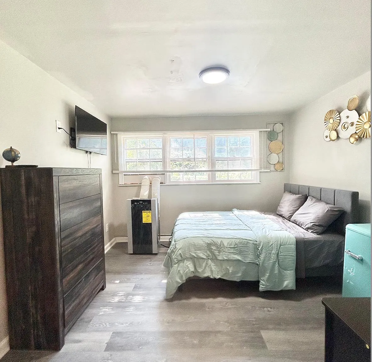 4 bed, 3.5 bath, 1400 sqft, $767 — Photo 2