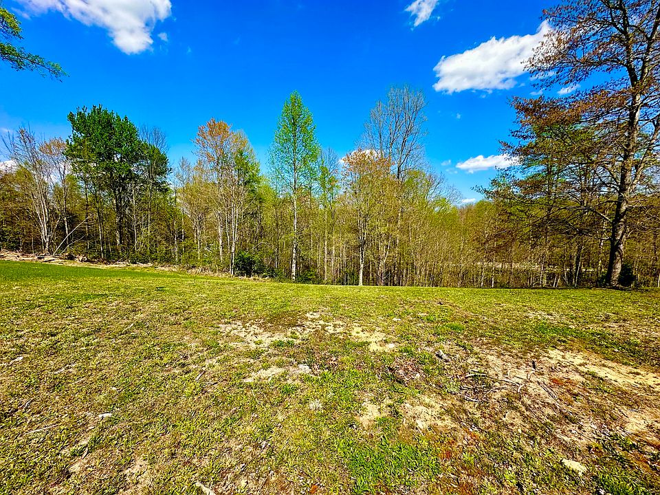 2nd image of 999 Laurel Lake Resort Rd