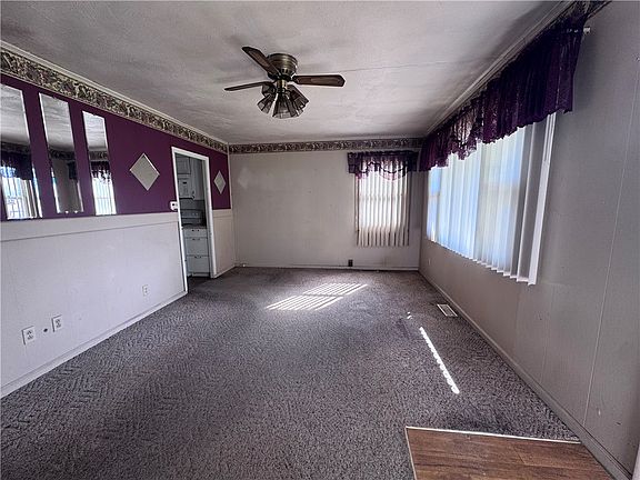 5th image of 2850 Fields Ave