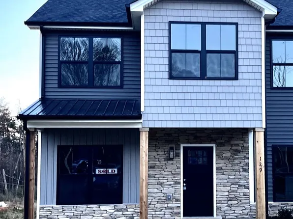 129 Sunburst Villa Dr, Evington, VA 24550