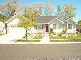 1296 Parkside Ln, Layton, UT 84041