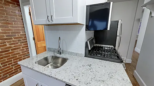 1 Linden St #3F Photo 1 1 Linden St #3F Photo 1