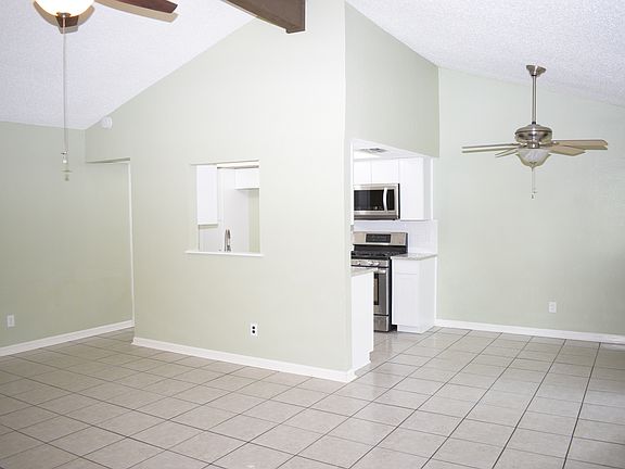 4th image of 12112 Acorn Creek Trl