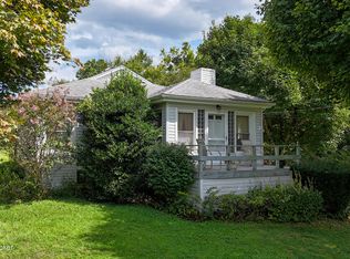 7405 Smyrna Rd, Louisville, KY 40228