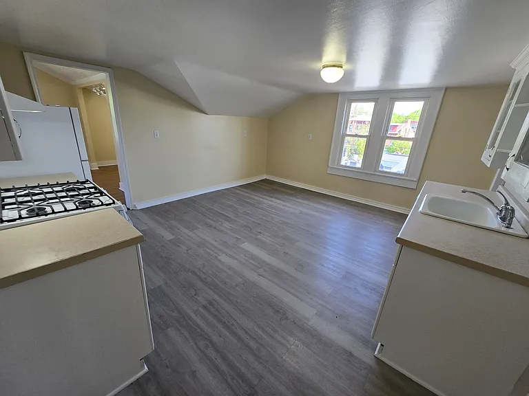 23 Brown St #C-3 — Photo 9
