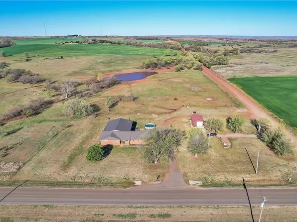 10703 N 1980th Rd, Elk City, OK 73644