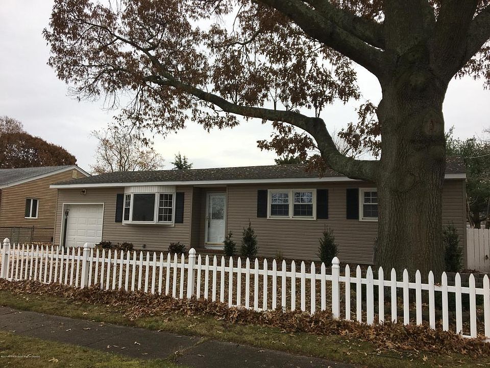 1st image of 2207 2nd Ave
