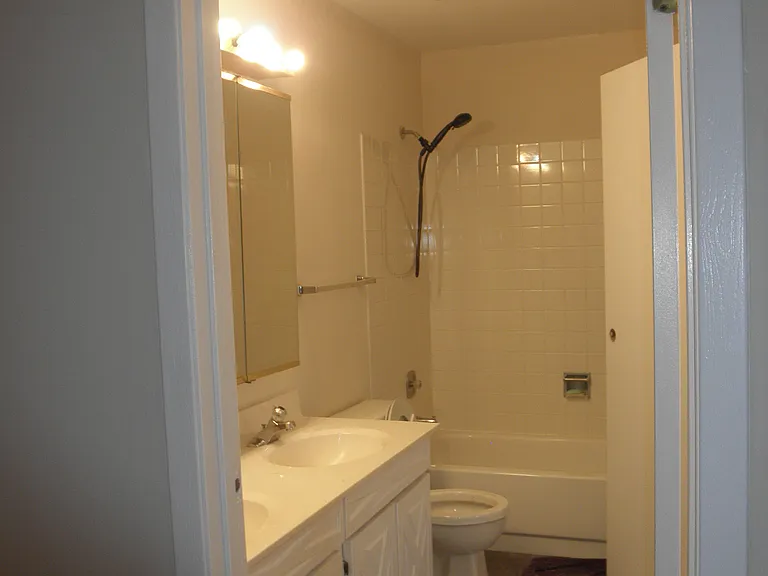 538 Commanche Trl — Photo 12