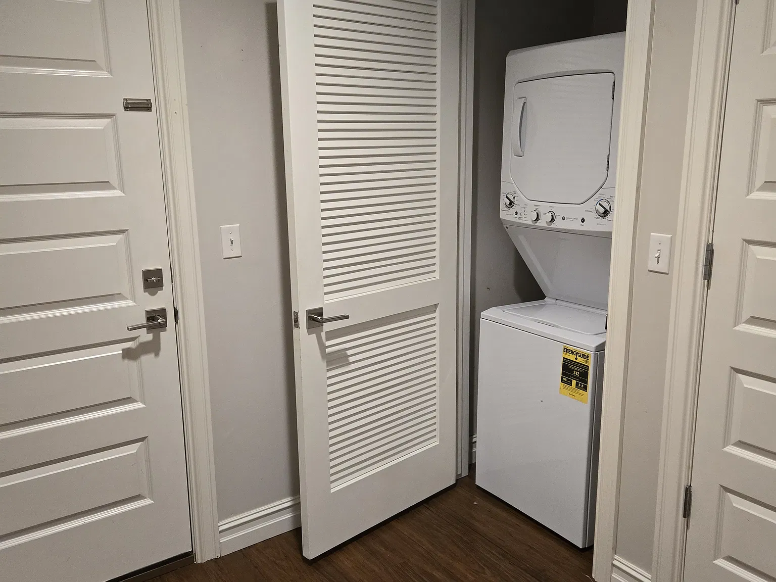 1 bed, 886 sqft, $970 — Photo 3