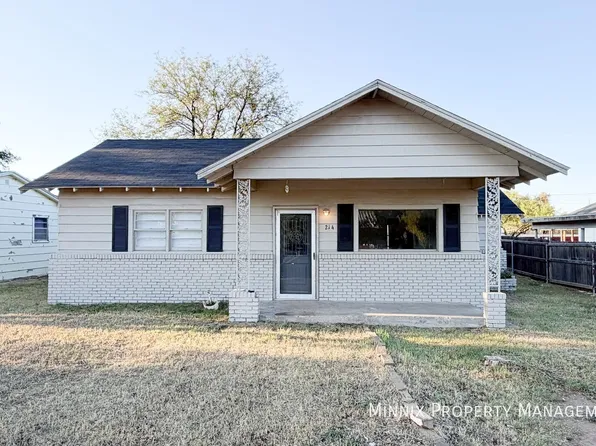 214 E 6th St #1, Idalou, TX 79329