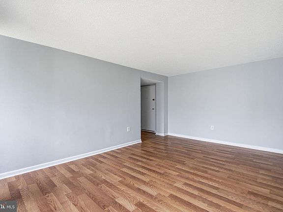 3rd image of 1822 Metzerott Rd APT 103